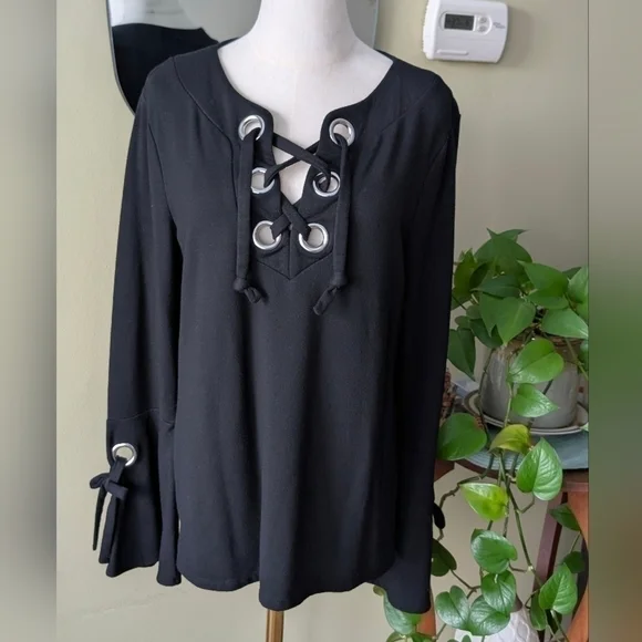 INC International Concepts Women's Size Medium Black Silver Embellished Top - Picture 11 of 12